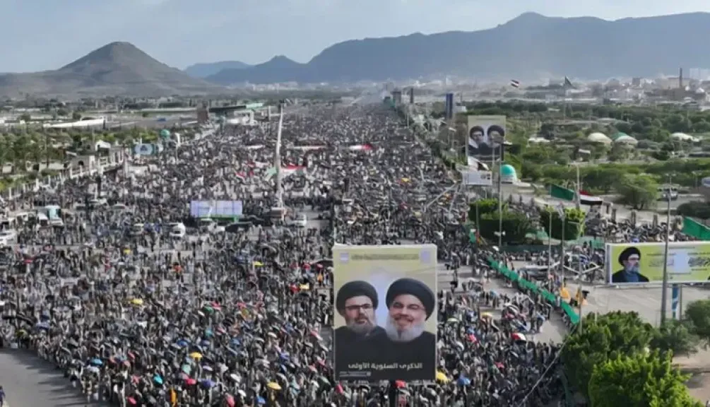 الحوثيون يحيون ذكرى نصر الله بصنعاء ويمنعون احتفالات 26 سبتمبر.. وقيادي: حسن نصر الله خلاصة الأنبياء (فيدي...